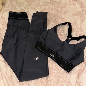 Alo yoga legging workout set